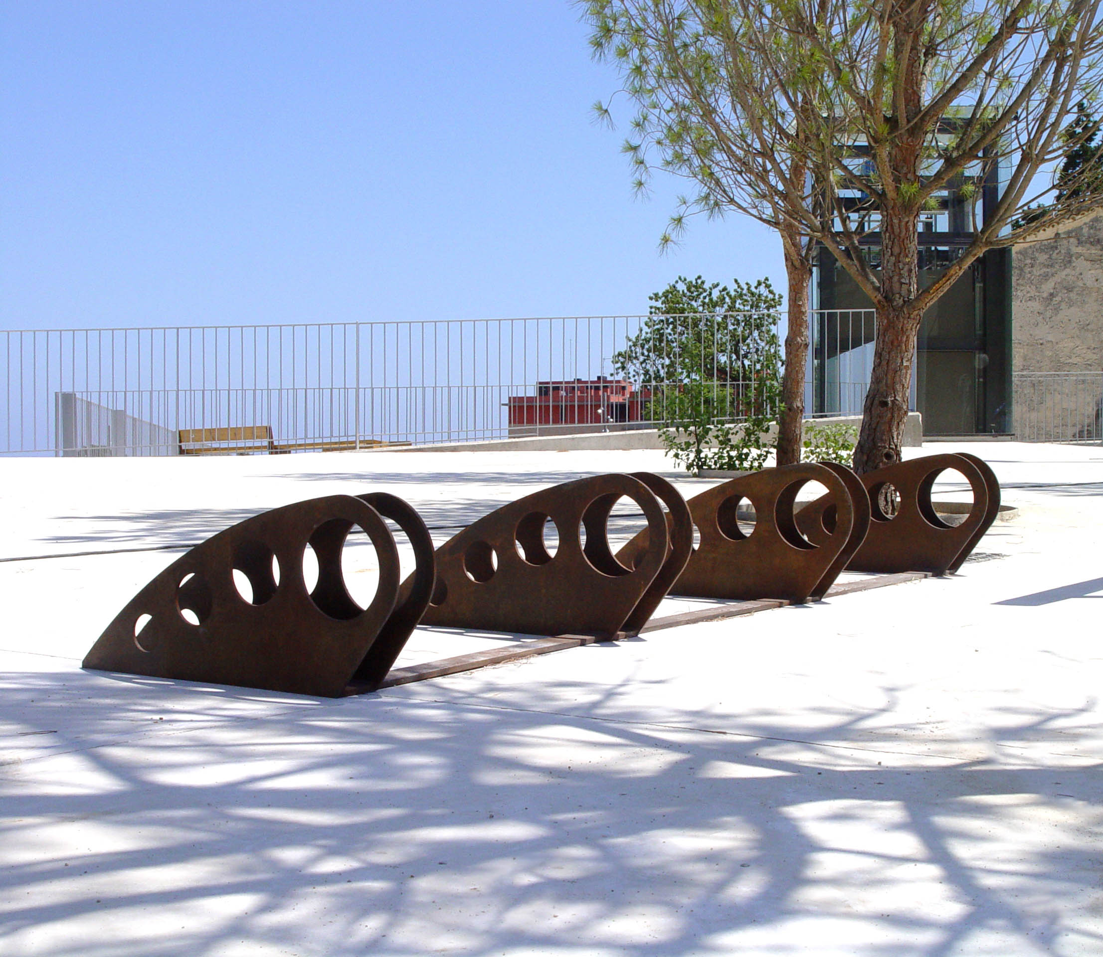 Soporte de diseño para aparcar bicicletas de acero Corten