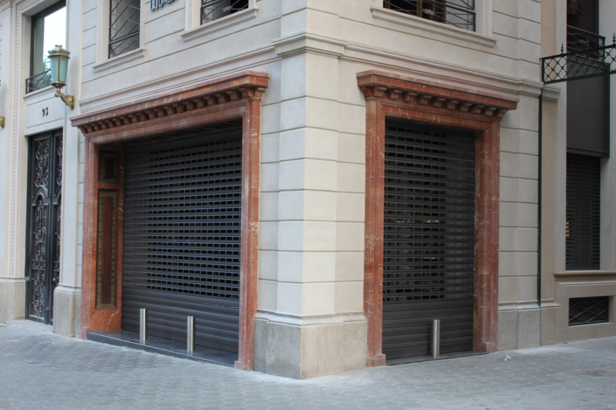 Security bollards installed in the luxury store Santa Eulalia