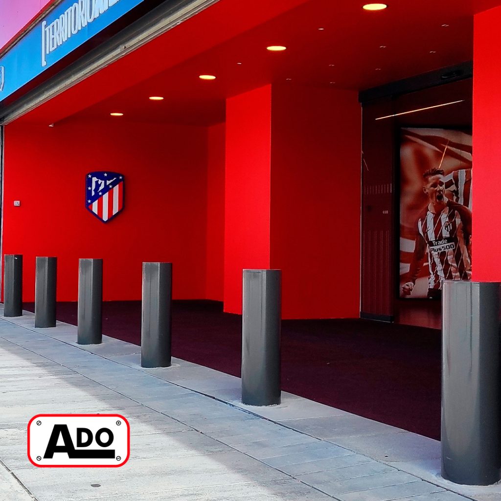 Fixed bollards installed in the Wanda Metropolitano store