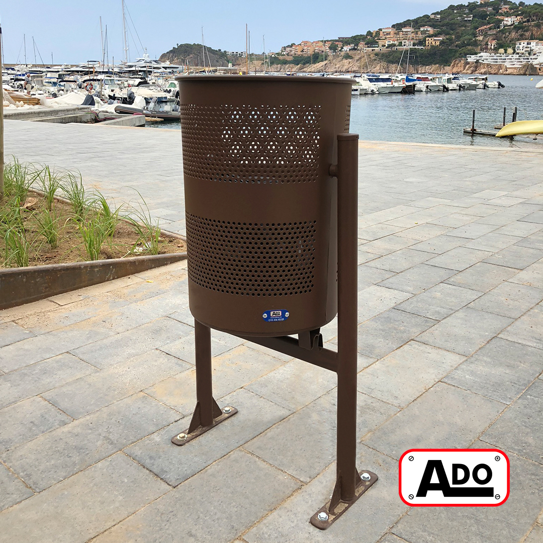 Manufacture and installation of circu imitation corten litter bin