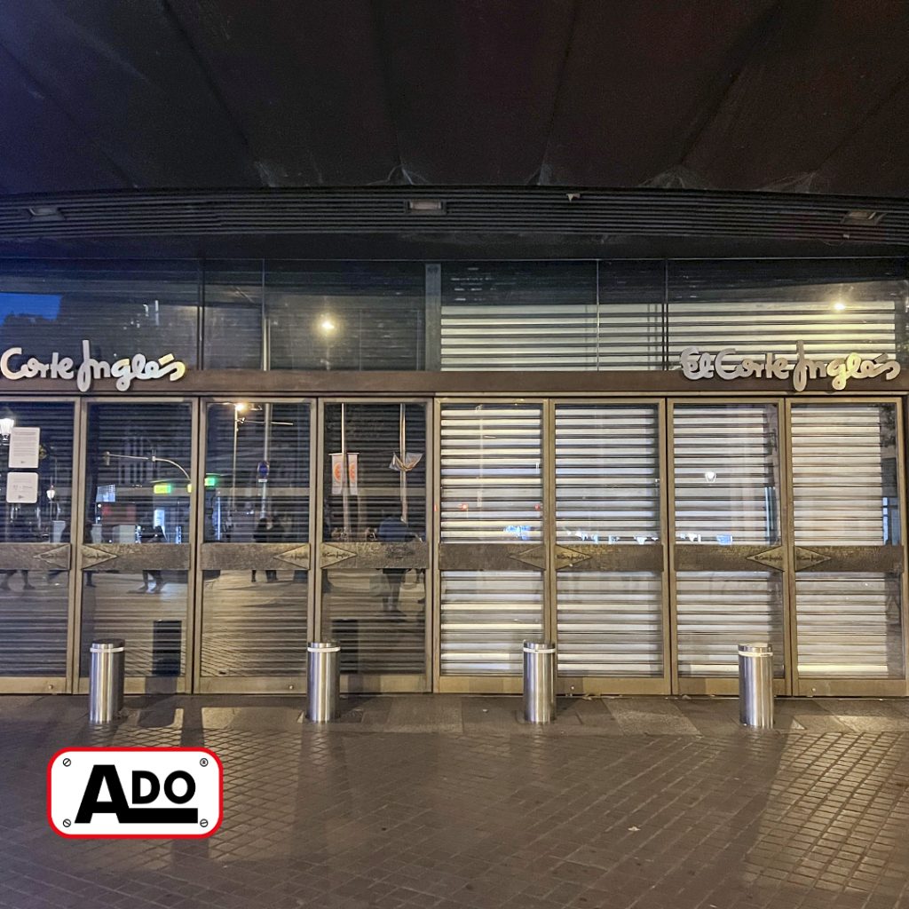 Automatic bollards in the Corte Inglés of Barcelona