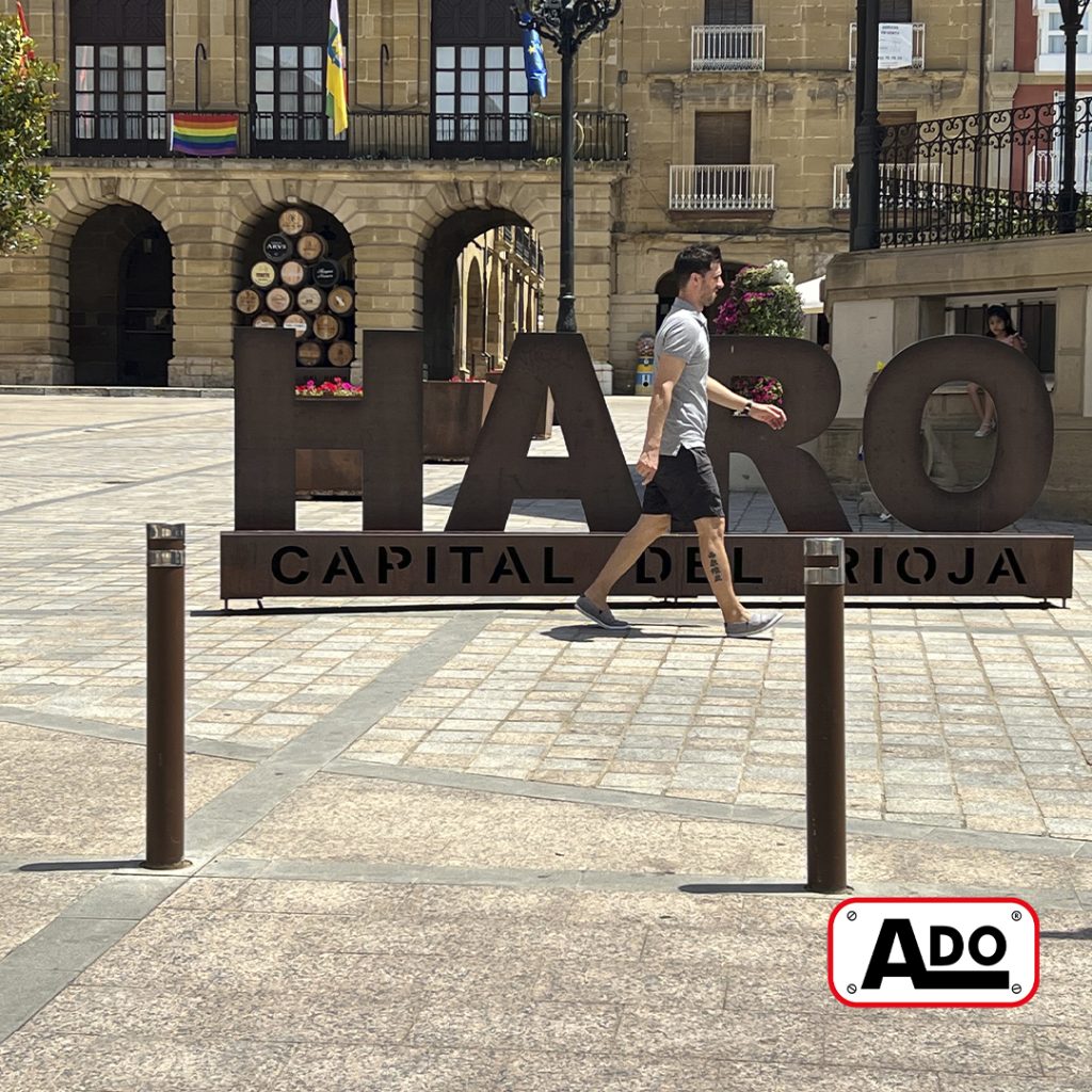 Urban fixed bollards installed in Haro