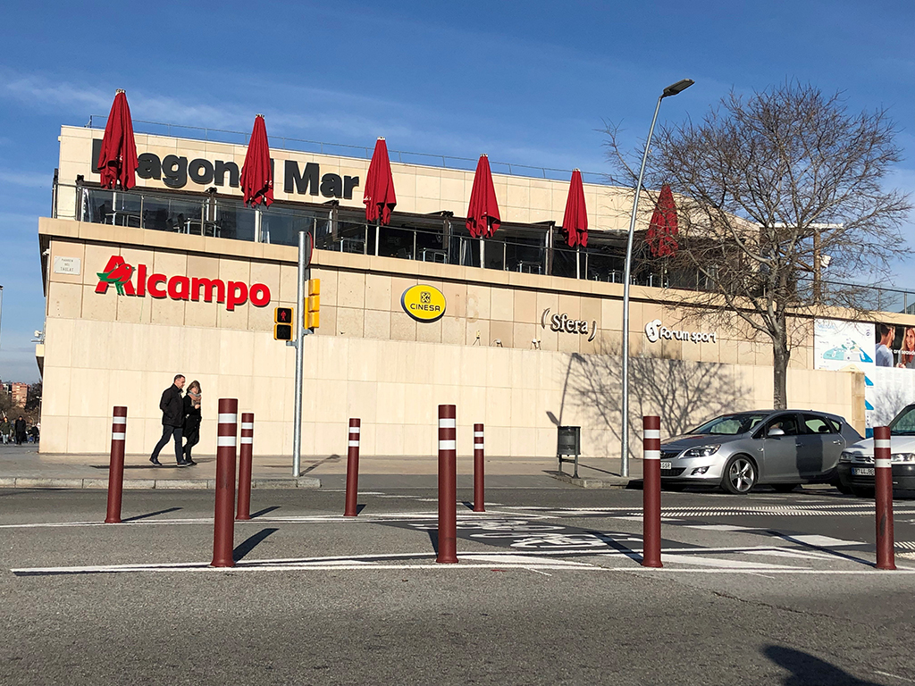 A-Flex bollards for bike lane in Barcelona