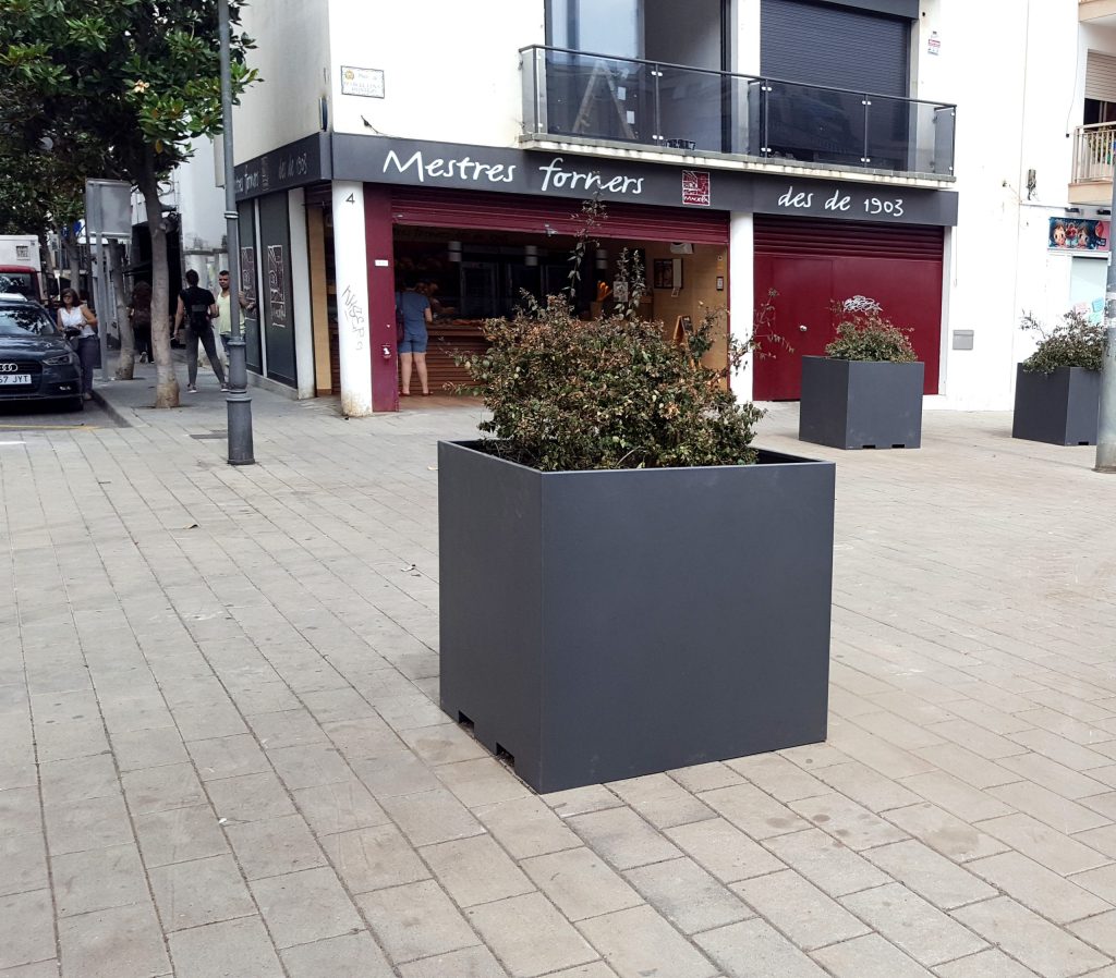 flower planter in masnou