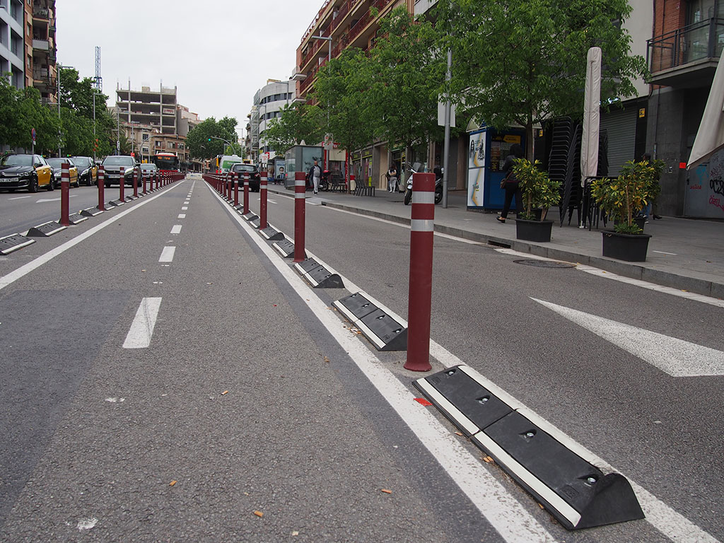 Mompe Vial Separators and A-Flex bollards Bike Lane