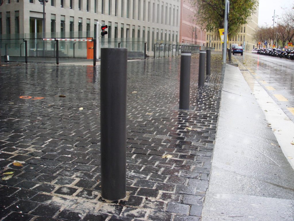 Retractable bollards in Ciudad de la Justicia in Barcelona