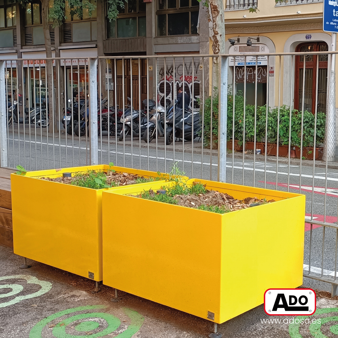 Barcino Plus Planters and Railings: The Ideal Solution for School Entrances