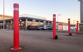 borne a-flex rouge avec plaque installe