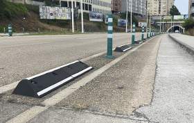 separatore stradale asimmetrico installato nei Paesi Baschi