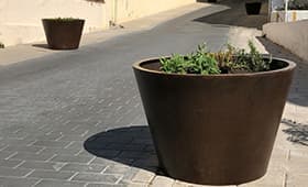 Fioriere installate in acciaio corten