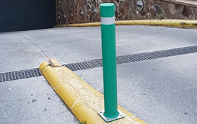 semi-flexible bollard a-eco green