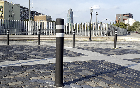 A-FLEX DT High-resistance flexible fixed bollards impact