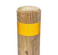 detail wood bollard rope