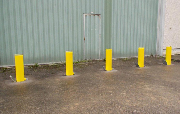 removable security bollard mk