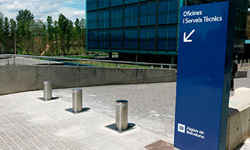 Automatic stainless steel bollards installed