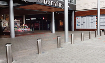 bollards installed in La Maquinista shopping center