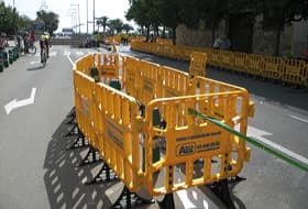 pedestrian containment fence for rent in ironman calella