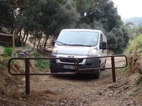 manual barrier cloding roads installed