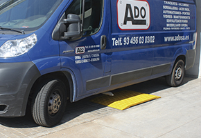 vehicle step covers trench