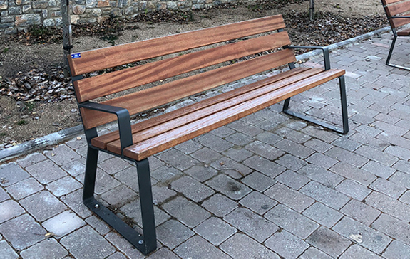 wood bench dama installed