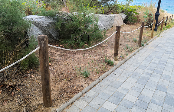 rope fencing installed